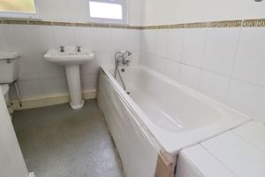 Ladysmith Avenue - click for photo gallery
